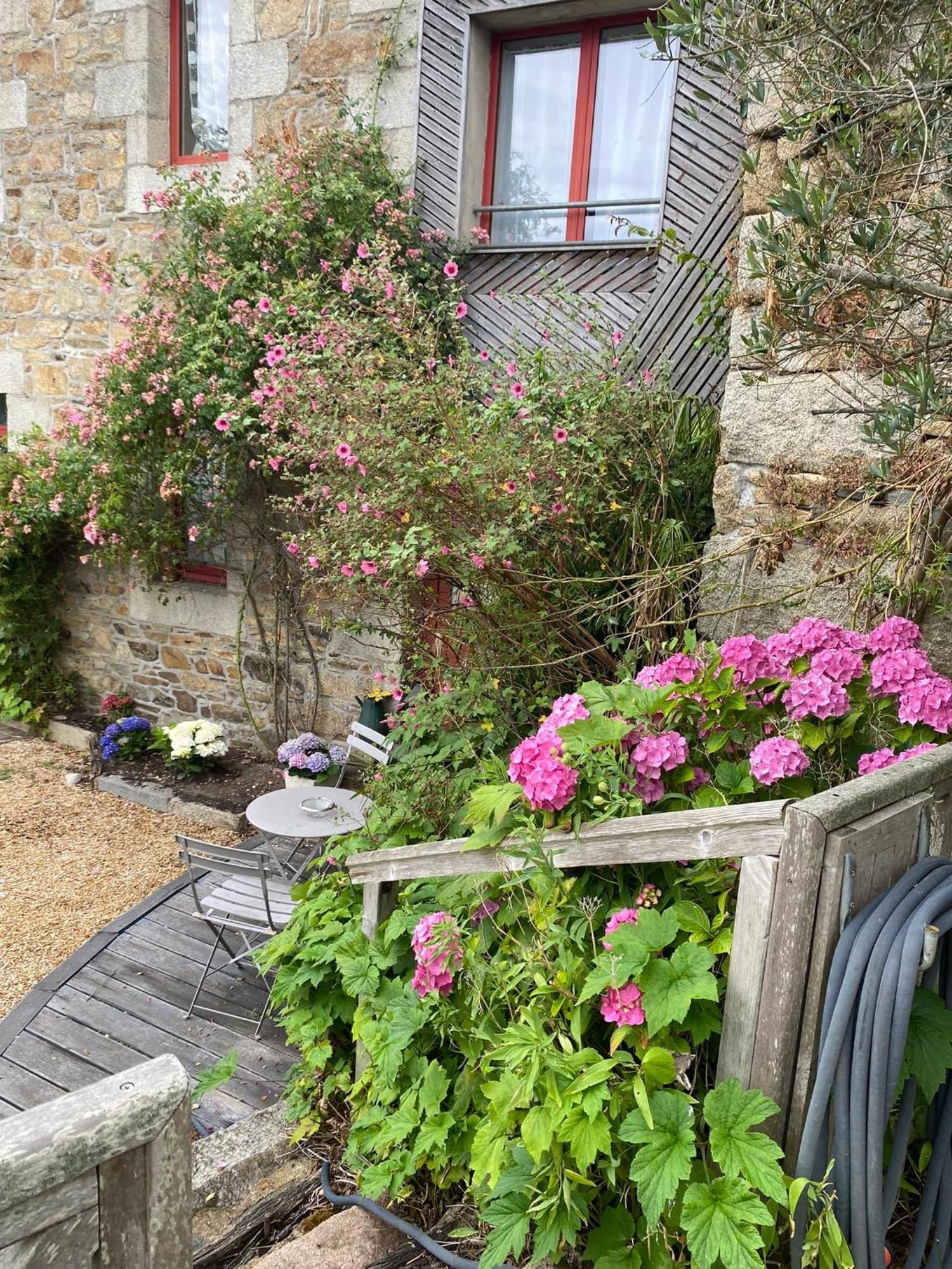 La Marine Louannec Apartamento Exterior foto